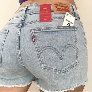 New! Levis Light Wash Cut Off Shortie Shorts